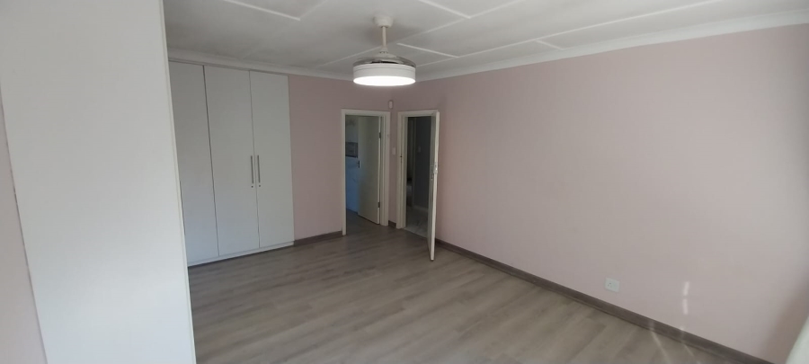 4 Bedroom Property for Sale in Beacon Bay Eastern Cape